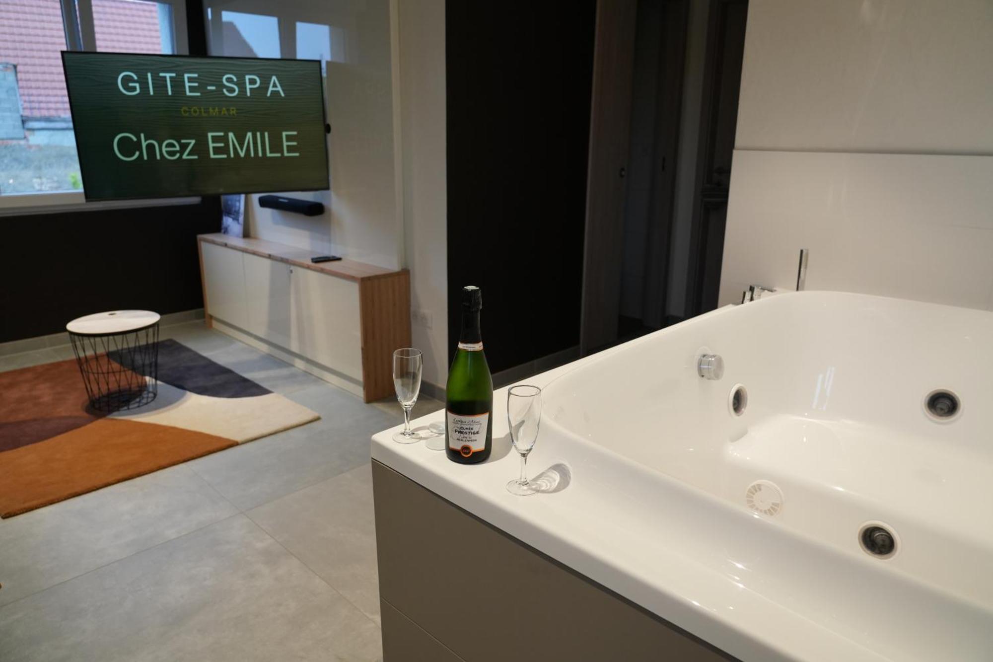 Gite Spa L'Atelier Emile - Spa Privatif - 5 Min Colmar Sainte-Croix-en-Plaine Екстериор снимка